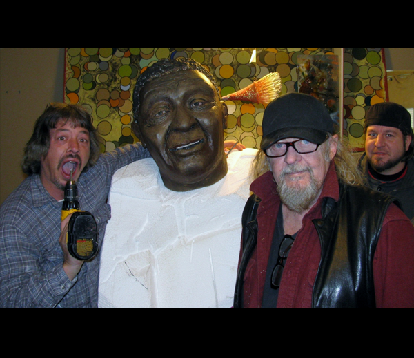 BB King mardi gras float build